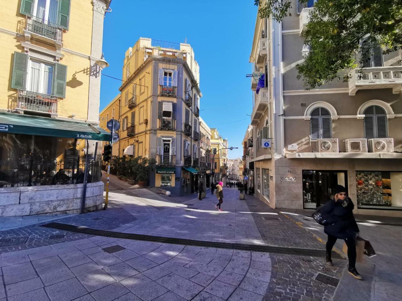Suitesgaribaldi Cagliari Exterior foto