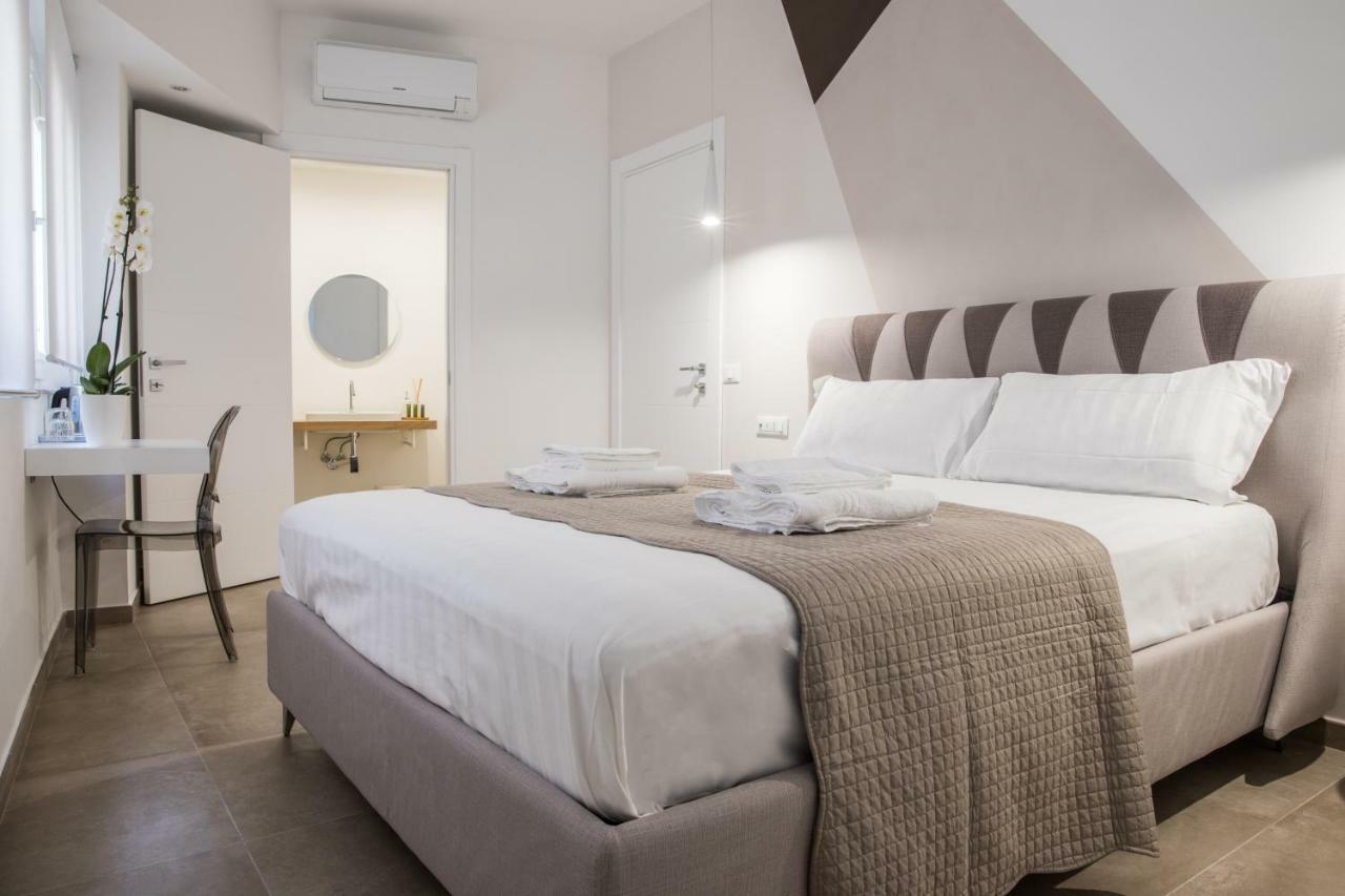 Suitesgaribaldi Cagliari Exterior foto